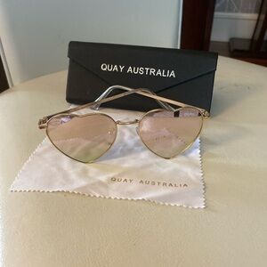 Quay Australia Heartbreaker sunglasses